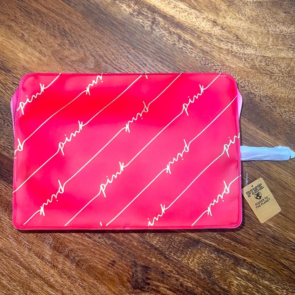 VICTORIA’S SECRET PINK COSMETICS BAG